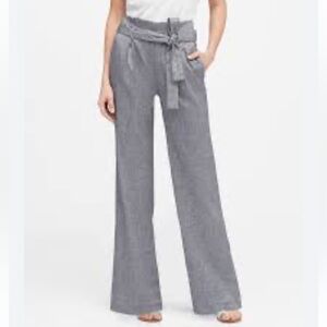 BANANA REPUBLIC HIGH-RISE WIDE-LEG LINEN-COTTON PAPERBAG PANT IN NAVY, EUC!